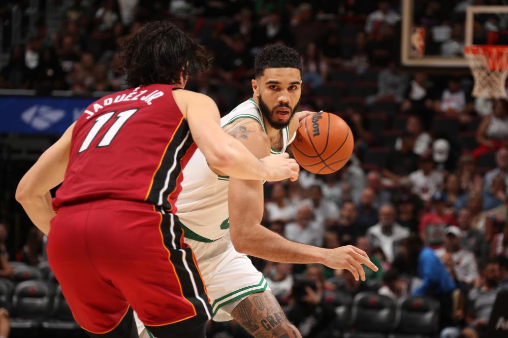 及其团队正 及其团队正