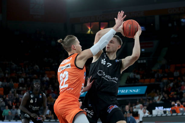 压力巨大的 压力巨大的