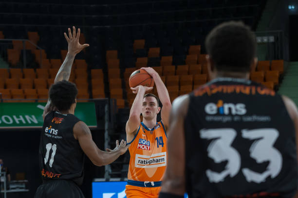 育的力量传 育的力量传