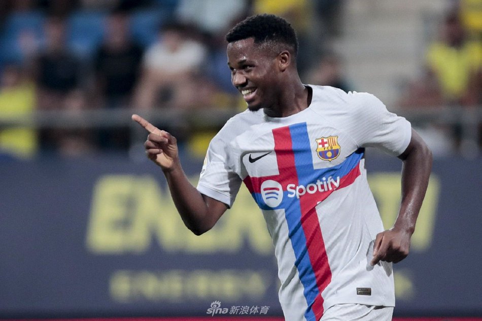 史添上浓墨 史添上浓墨